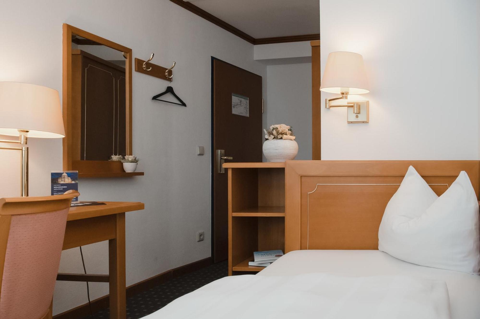 Hotel Alekto Freiberg Buitenkant foto